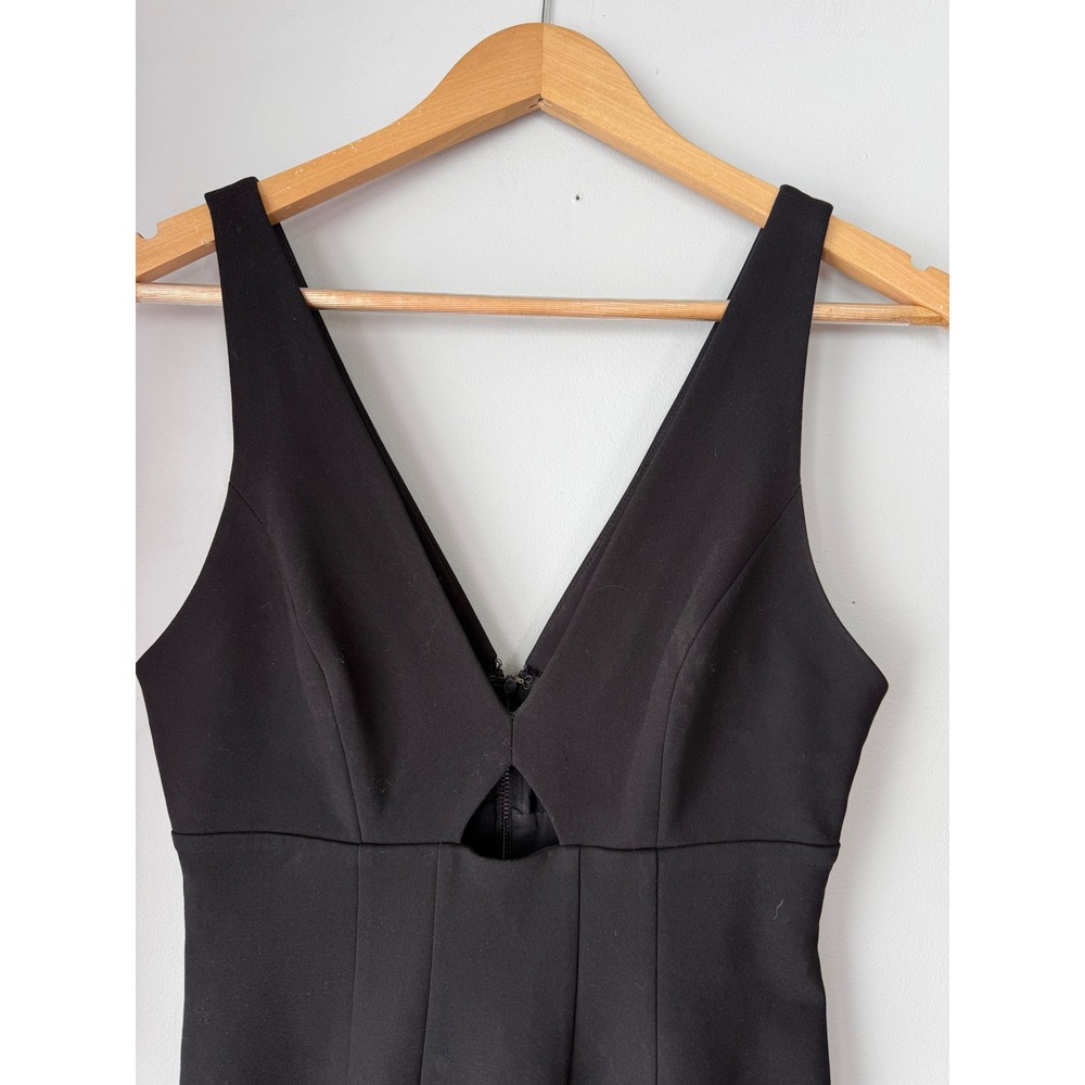 Alice + Olivia Yve black V-Neck Mesh Back Cutout Sheath Dress Size‎ 4 minimal - Picture 2 of 9